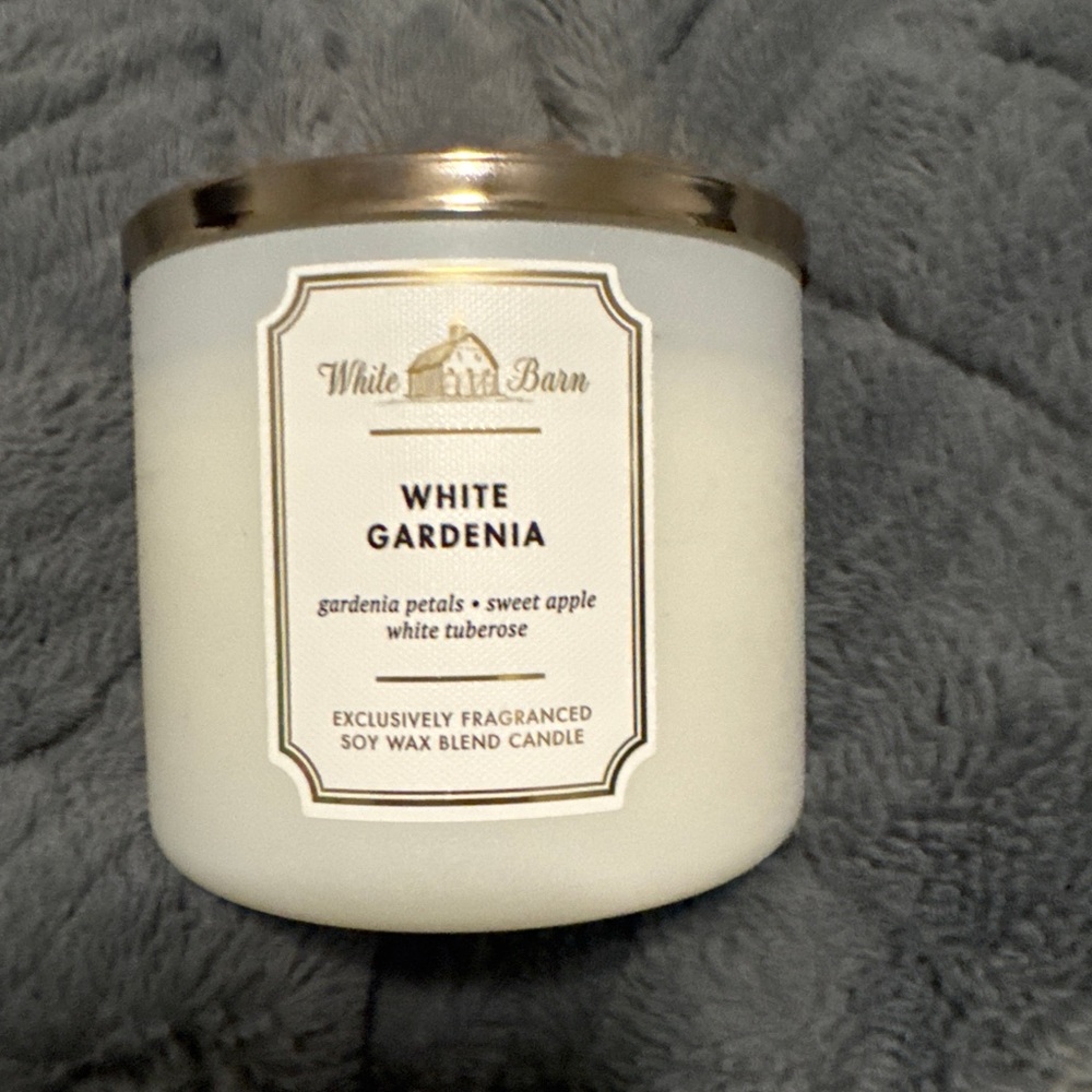 White Barn White Gardenia Soy Wax Blend Candle